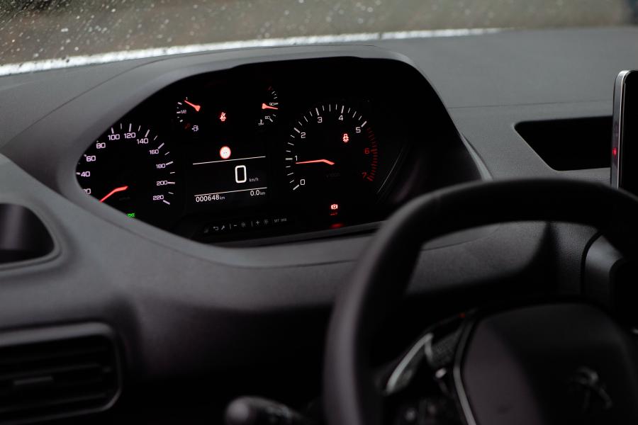 Панель приборов Peugeot Partner 2018 года  (WW) (фото 4 из 20)